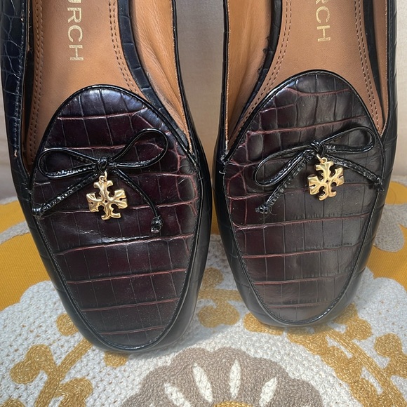 Tory Burch Croc Embossed Charm 5mm Loafer
Mule Shoe Flats Black/Brown Size 8.5 - Picture 9 of 11